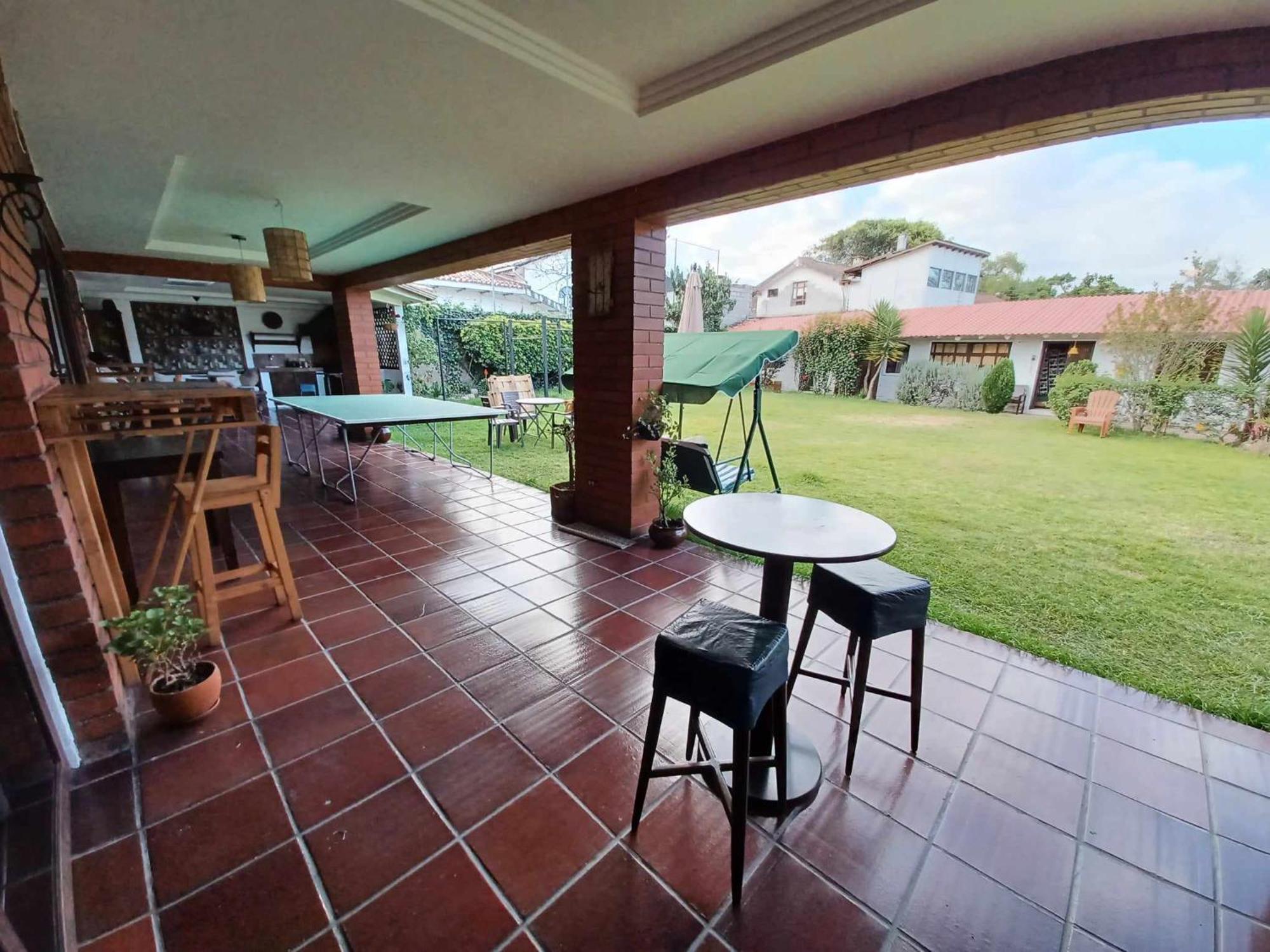 Hostal Mochiliers Bed And Breakfast Cuenca Exterior foto